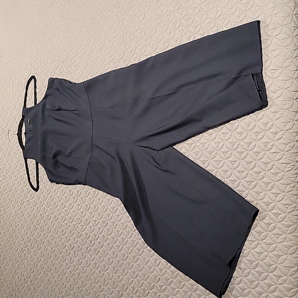 NWOT Banana Republic Cropped Leg Jumpsuit, Size 0